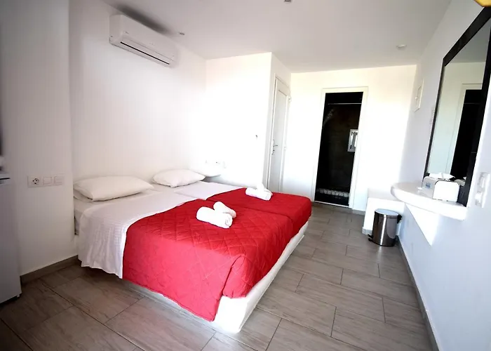 New Paradise * Mykonos Town