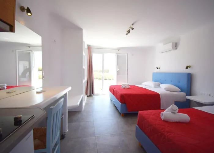 New Paradise * Mykonos Town