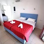 New Paradise Apartment